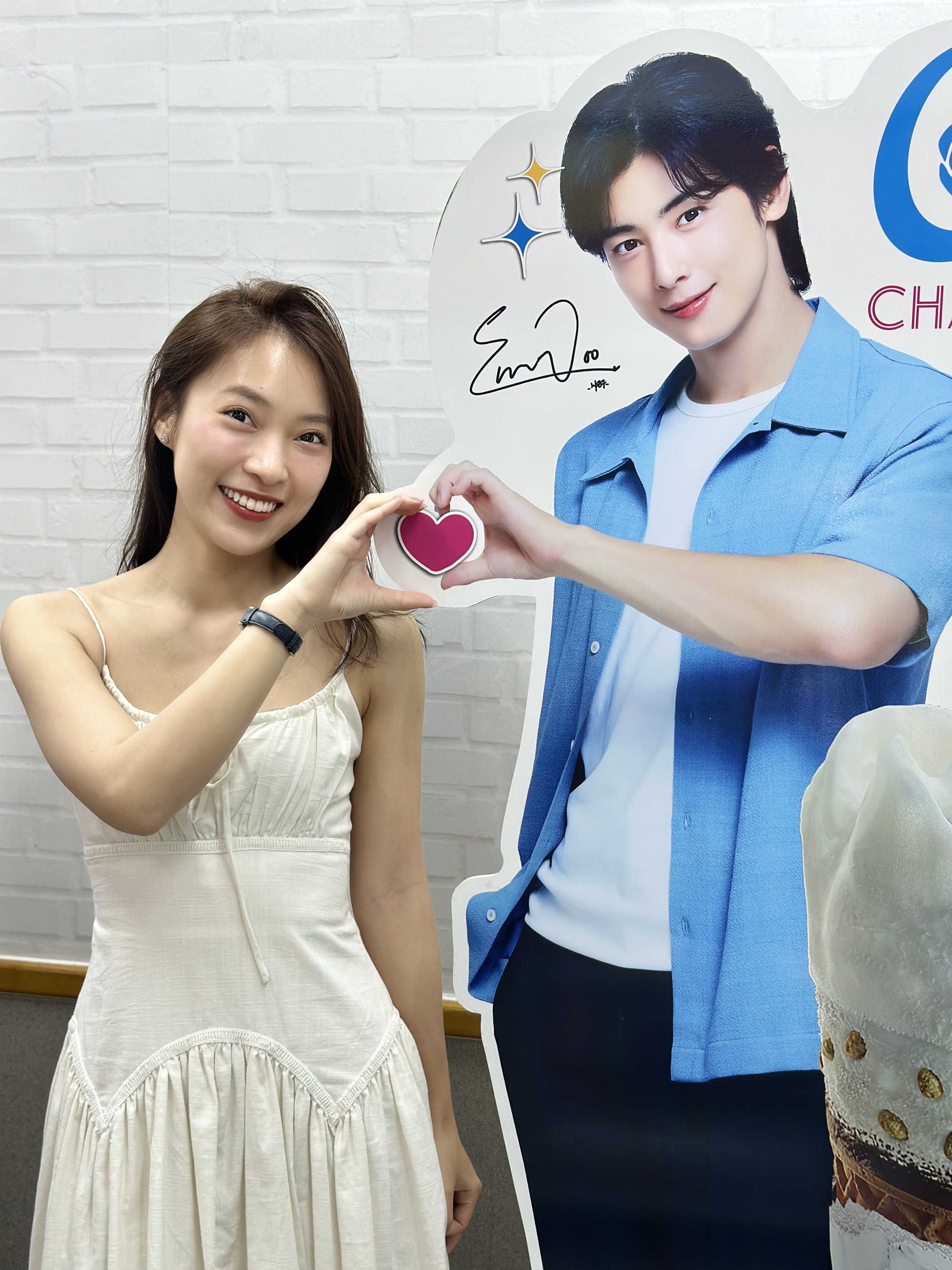 Thực hư hot trend “chụp hình cưới” với Cha Eun Woo tại cửa hàng tiện lợi- Ảnh 1.