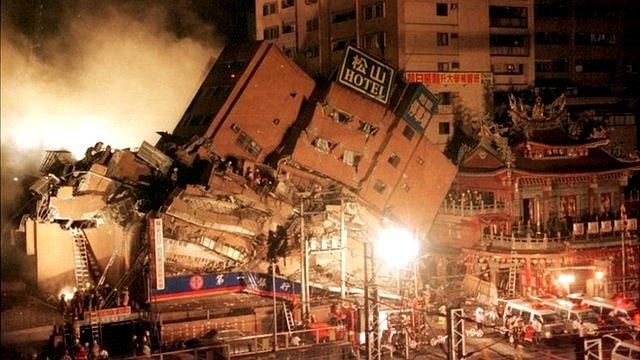 Hình ảnh hiện tại đáng kinh ngạc về ngôi đền "biểu tượng" sau một trong những trận động đất kinh hoàng nhất tại Đài Loan- Ảnh 1.