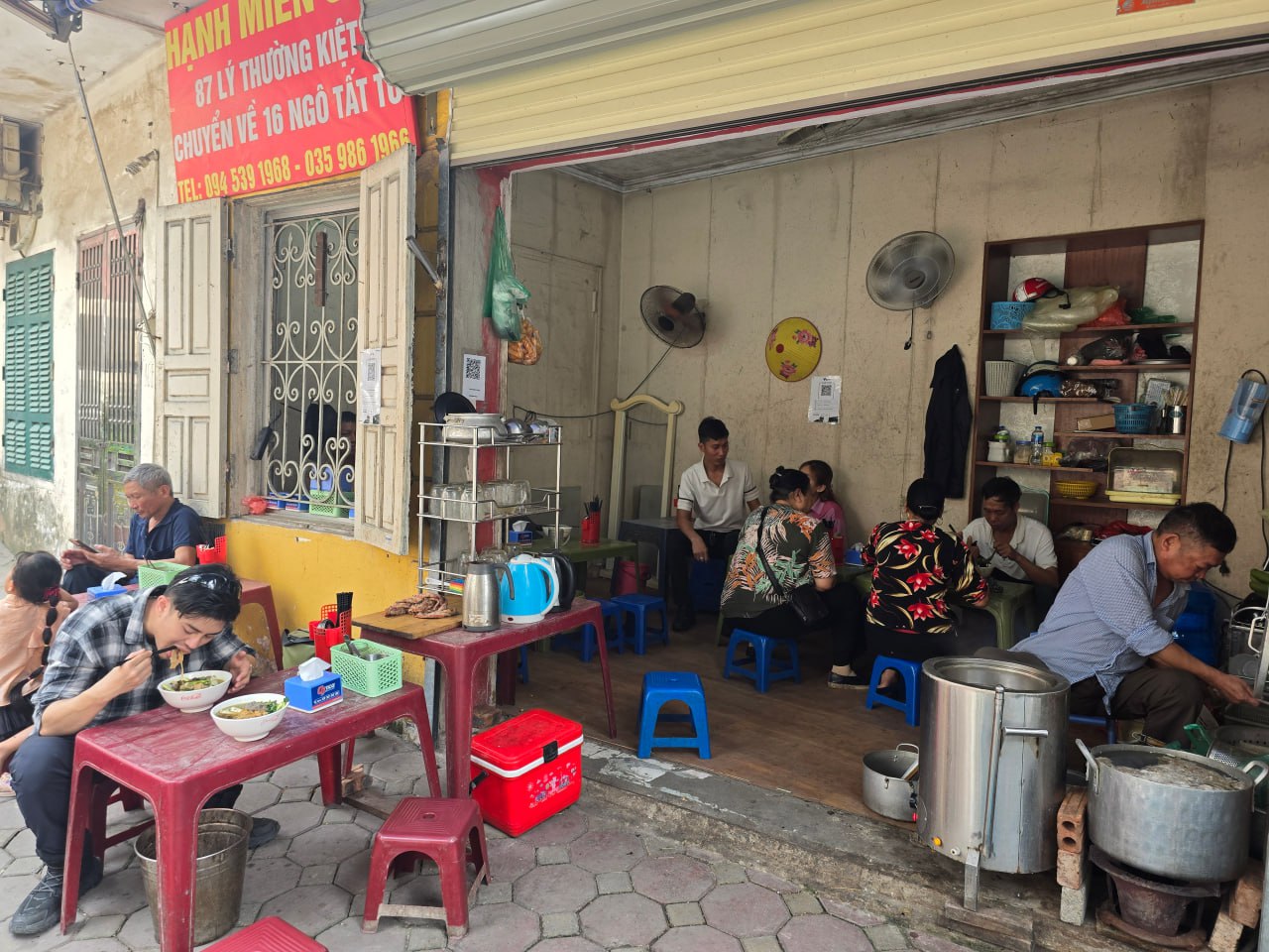 Bánh đa cua cô Hạnh nức tiếng giới sành ăn Hà Nội mở lại: Đáng tiếc người chẳng còn nhưng vị vẫn như xưa- Ảnh 3.