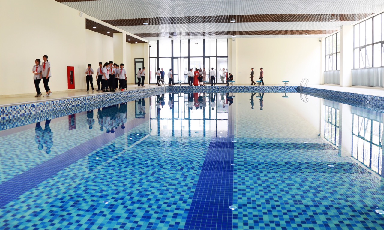 Trường THPT công lập TO ĐẸP, có đủ bể bơi, sân tập ở quận Thanh Xuân: Thành lập chưa lâu nhưng thành tích "không vừa"- Ảnh 7. Trường THPT công lập TO ĐẸP, có đủ bể bơi, sân tập ở quận Thanh Xuân: Thành lập chưa lâu nhưng thành tích "không vừa"- Ảnh 7.