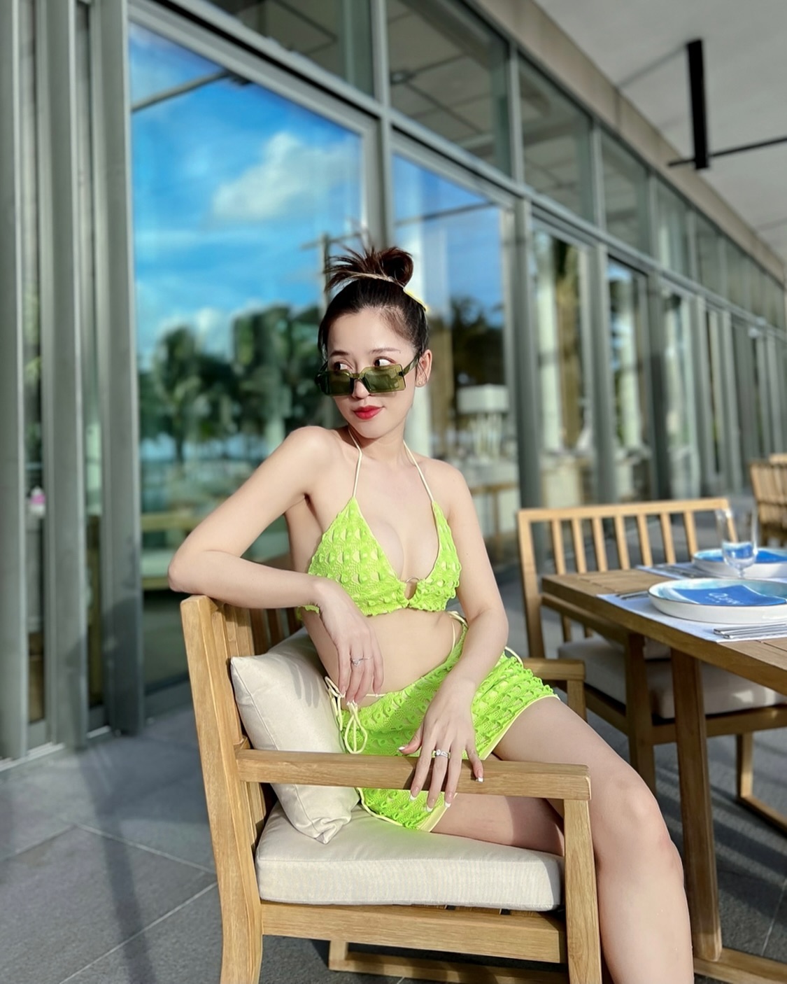 Mới đầu hè mà "đại chiến bikini" của sao Việt đã tấp nập: Ai cũng "hở khét", đúng 1 người mặc kín- Ảnh 6.