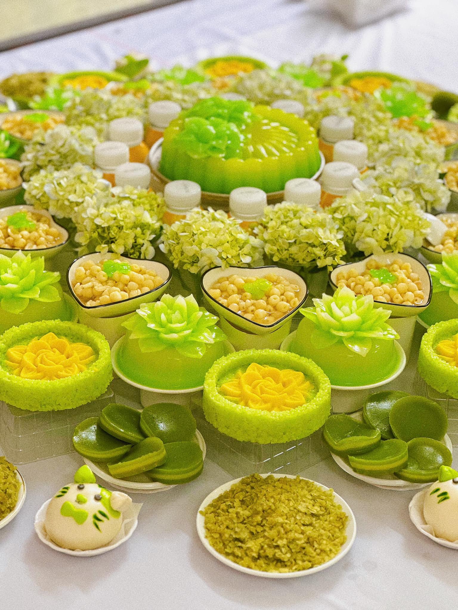 Ngắm những bữa tiệc đầy tháng và thôi nôi "đẹp như tranh vẽ" cho con của hội bỉm sữa- Ảnh 6.