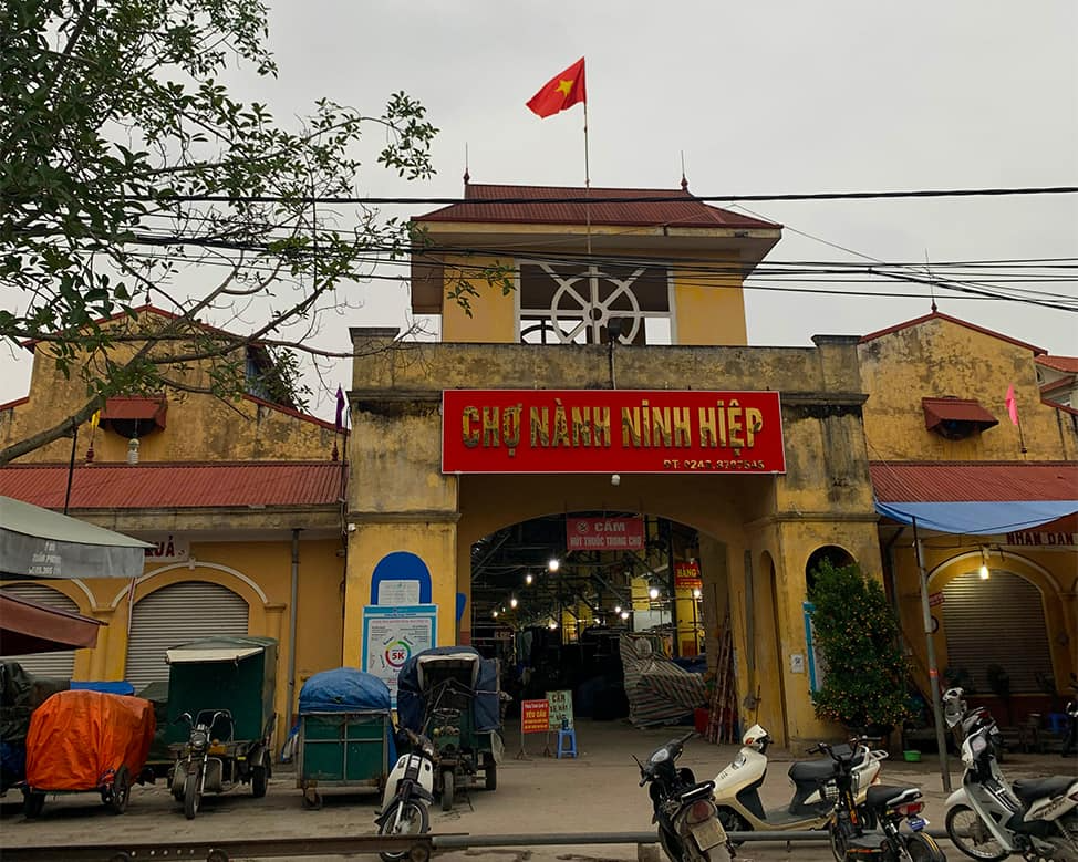 "Ngôi làng đại gia" ngay sát Hà Nội: Biệt thự mọc lên như nấm, dân làng trở thành tỷ phú nhờ nghề này- Ảnh 1.