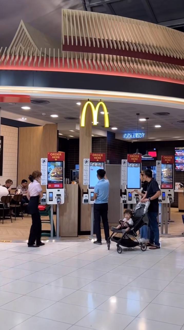 Giới trẻ Việt rủ nhau "quét mã QR" khi đi Thái, nhưng liệu cách thanh toán này có đang tối ưu và tiện nhất ?- Ảnh 8. Giới trẻ Việt rủ nhau "quét mã QR" khi đi Thái, nhưng liệu cách thanh toán này có đang tối ưu và tiện nhất ?- Ảnh 8.