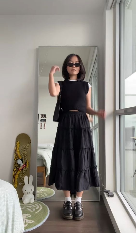 Dân công sở vẫn có thể diện tank top đi làm mà không sợ kém duyên nếu ghi nhớ 3 lưu ý sau- Ảnh 10.