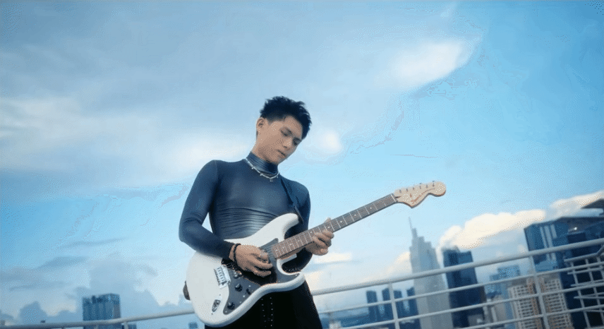 "Hoàng tử nhạc số" Vpop trở lại: Hát thế nào mà dân tình nức nở "tưởng không suy mà suy không tưởng"?- Ảnh 5.