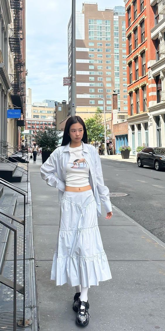 "Đại ca" Jennie tuy không cao nhưng vẫn khiến người khác ngước nhìn nhờ 3 chiêu "kéo dài chân"- Ảnh 1.