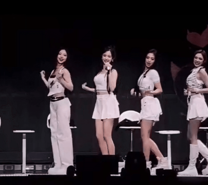 BABYMONSTER gây sốt vì hát chay không nhạc ở fanmeeting, "đối thủ" ILLIT cũng viral nhưng do... hát nhép- Ảnh 5.