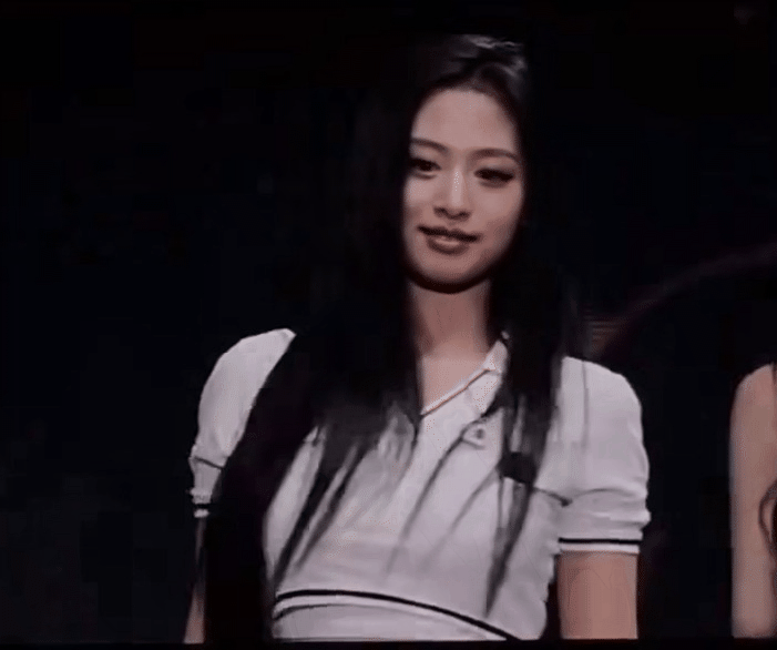 BABYMONSTER gây sốt vì hát chay không nhạc ở fanmeeting, "đối thủ" ILLIT cũng viral nhưng do... hát nhép- Ảnh 6.