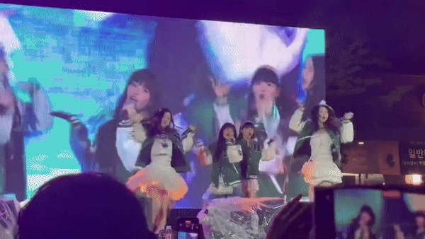 BABYMONSTER gây sốt vì hát chay không nhạc ở fanmeeting, "đối thủ" ILLIT cũng viral nhưng do... hát nhép- Ảnh 7.