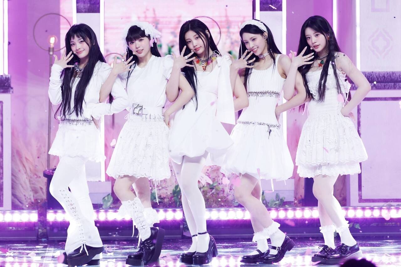 BABYMONSTER gây sốt vì hát chay không nhạc ở fanmeeting, "đối thủ" ILLIT cũng viral nhưng do... hát nhép- Ảnh 2.