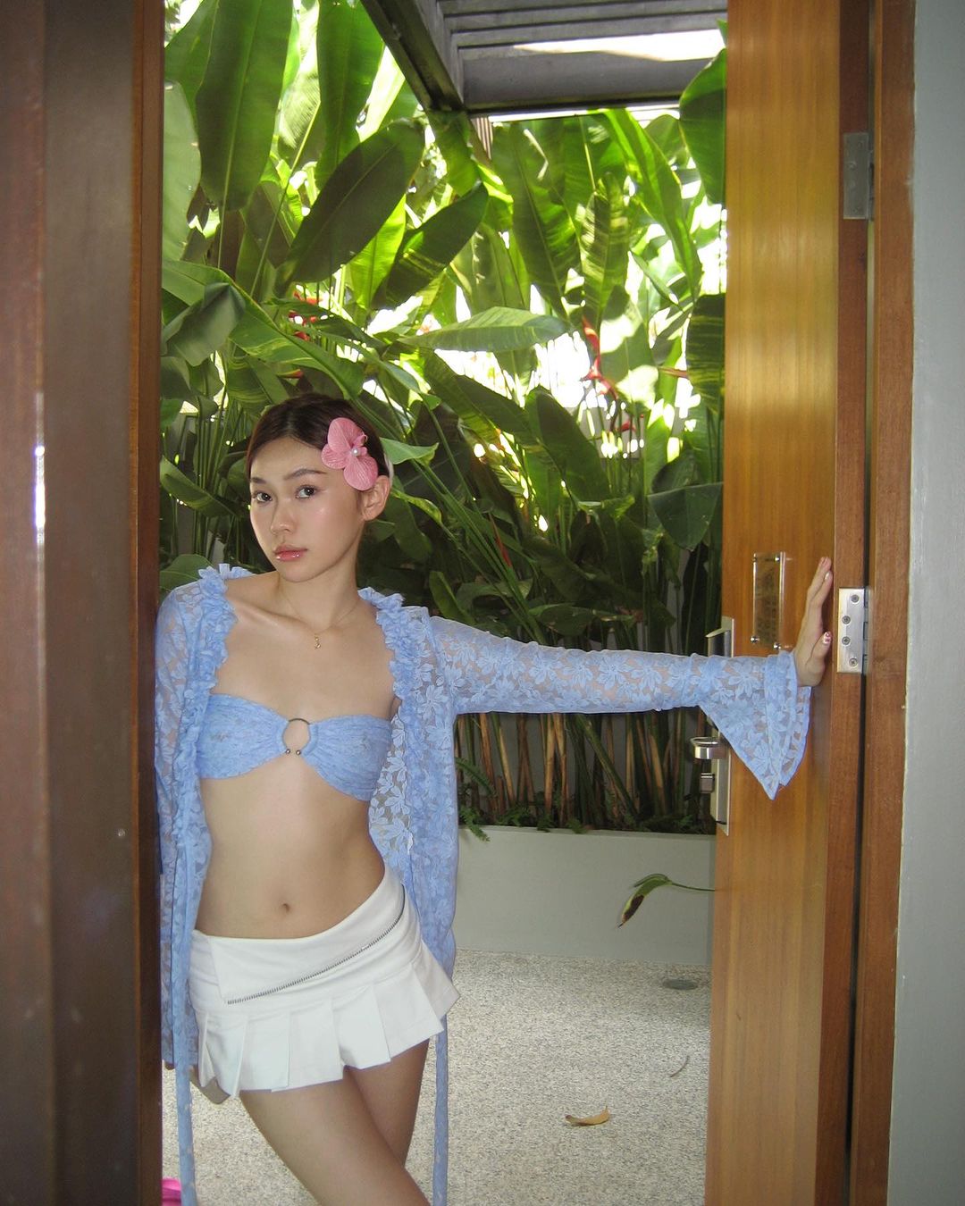 Cô gái có gần 60 triệu "like" trên TikTok: Diện bikini siêu cuốn, ngắm xong bạn sẽ muốn học theo- Ảnh 3.
