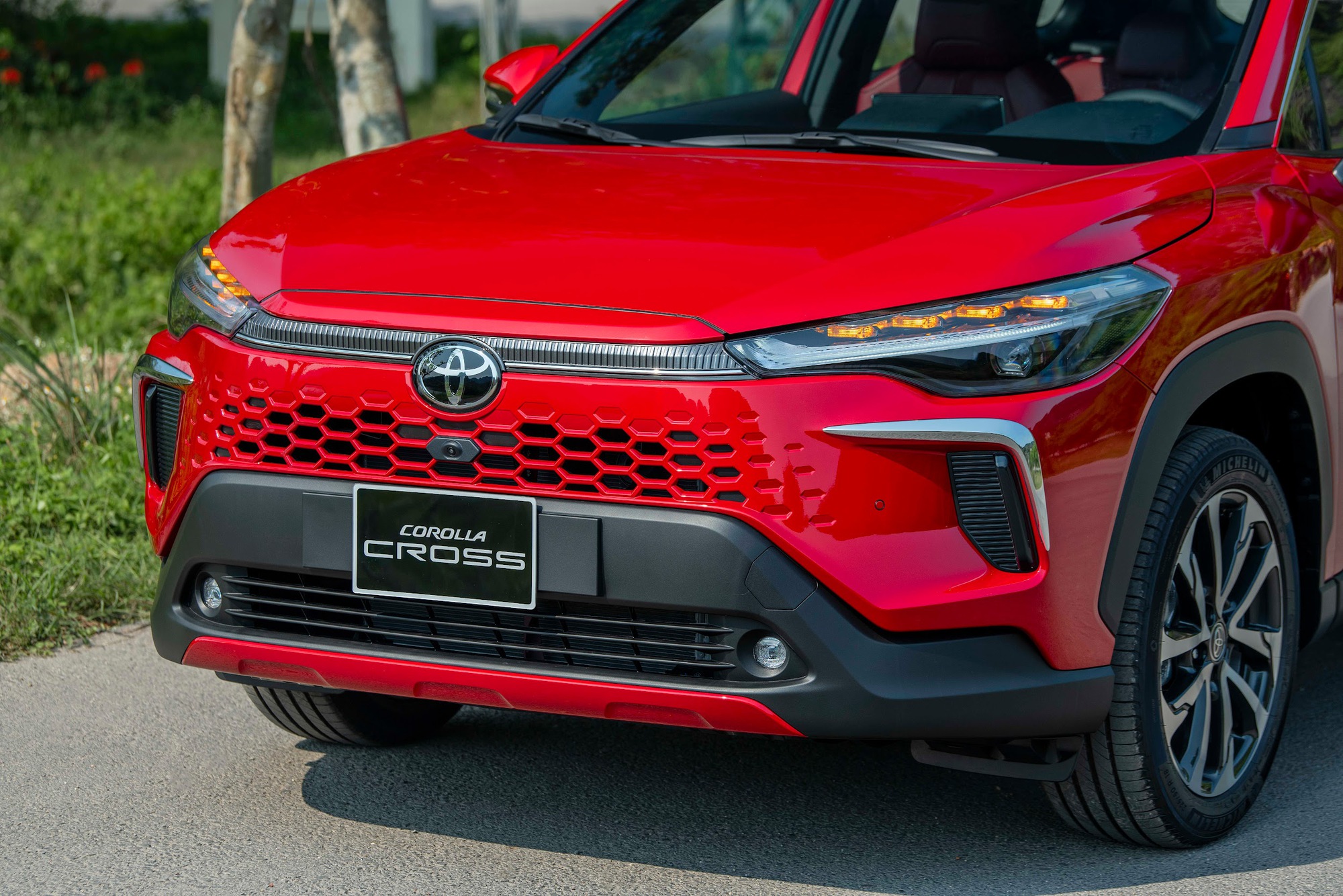 Toyota Corolla Cross - Từ phép thử trở thành mẫu xe được nhiều người Việt ưa chuộng- Ảnh 3. Toyota Corolla Cross - Từ phép thử trở thành mẫu xe được nhiều người Việt ưa chuộng- Ảnh 3.