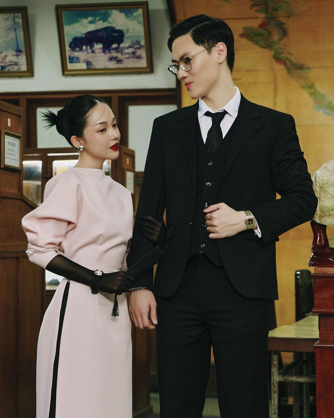 Phiên livestream thị phi nhất lúc này: Linh Ngọc Đàm bị nghi "liếc" Xuân Ca ngay trên sóng, bùng nổ thảo luận về nhan sắc- Ảnh 11.