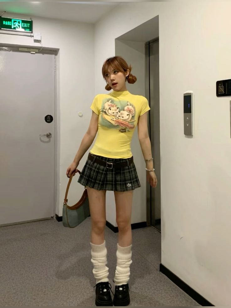 6 kiểu áo “ngoan xinh iu” bạn nhất định phải có để hè này mặc đi đâu cũng được khen- Ảnh 10. 6 kiểu áo “ngoan xinh iu” bạn nhất định phải có để hè này mặc đi đâu cũng được khen- Ảnh 10.