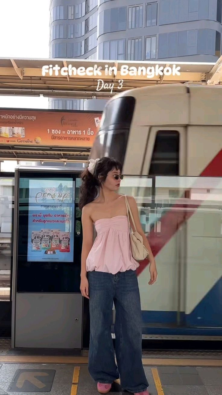 6 kiểu áo “ngoan xinh iu” bạn nhất định phải có để hè này mặc đi đâu cũng được khen- Ảnh 18. 6 kiểu áo “ngoan xinh iu” bạn nhất định phải có để hè này mặc đi đâu cũng được khen- Ảnh 18.