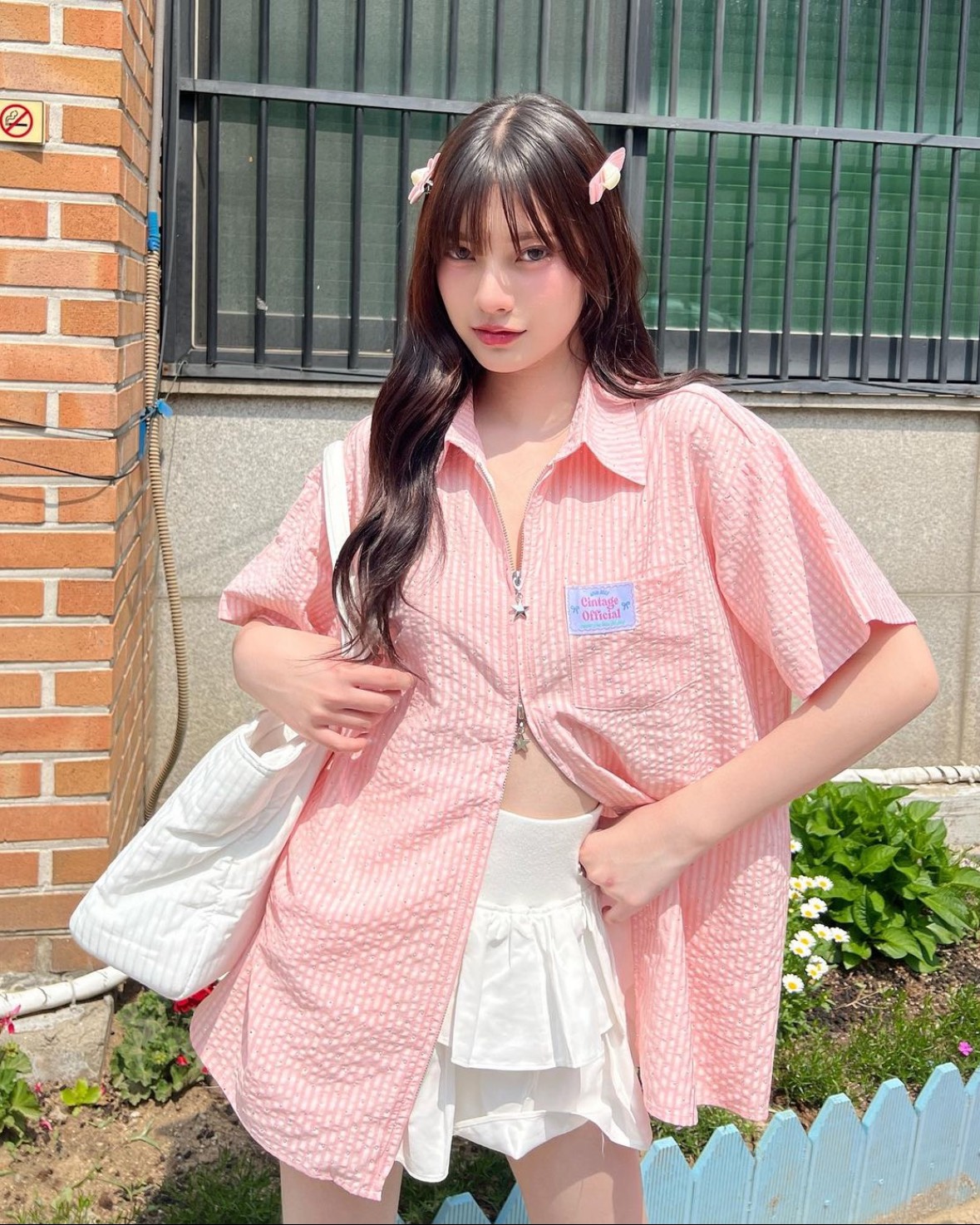 6 kiểu áo “ngoan xinh iu” bạn nhất định phải có để hè này mặc đi đâu cũng được khen- Ảnh 3. 6 kiểu áo “ngoan xinh iu” bạn nhất định phải có để hè này mặc đi đâu cũng được khen- Ảnh 3.