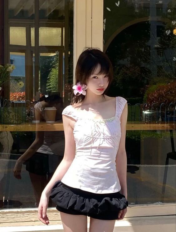 6 kiểu áo “ngoan xinh iu” bạn nhất định phải có để hè này mặc đi đâu cũng được khen- Ảnh 7. 6 kiểu áo “ngoan xinh iu” bạn nhất định phải có để hè này mặc đi đâu cũng được khen- Ảnh 7.