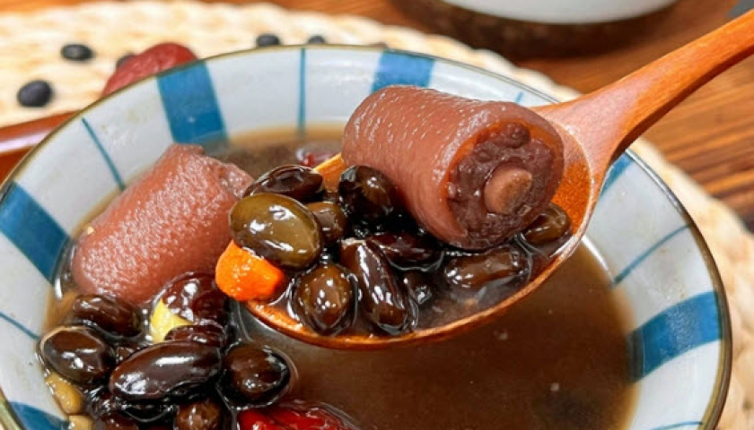 cach_nau_mon_canh_duoi_lon_bo_duong_08241508112023.jpg cach_nau_mon_canh_duoi_lon_bo_duong_08241508112023.jpg