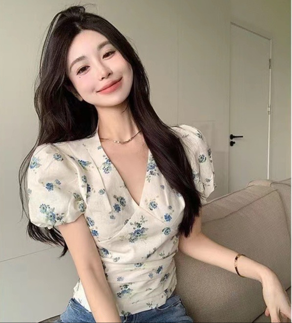 Style nữ chính ngôn tình gây sốt toàn cầu: Trẻ trung như nữ sinh, ít ai biết cô đã "ngấp nghé" tuổi 30- Ảnh 18.