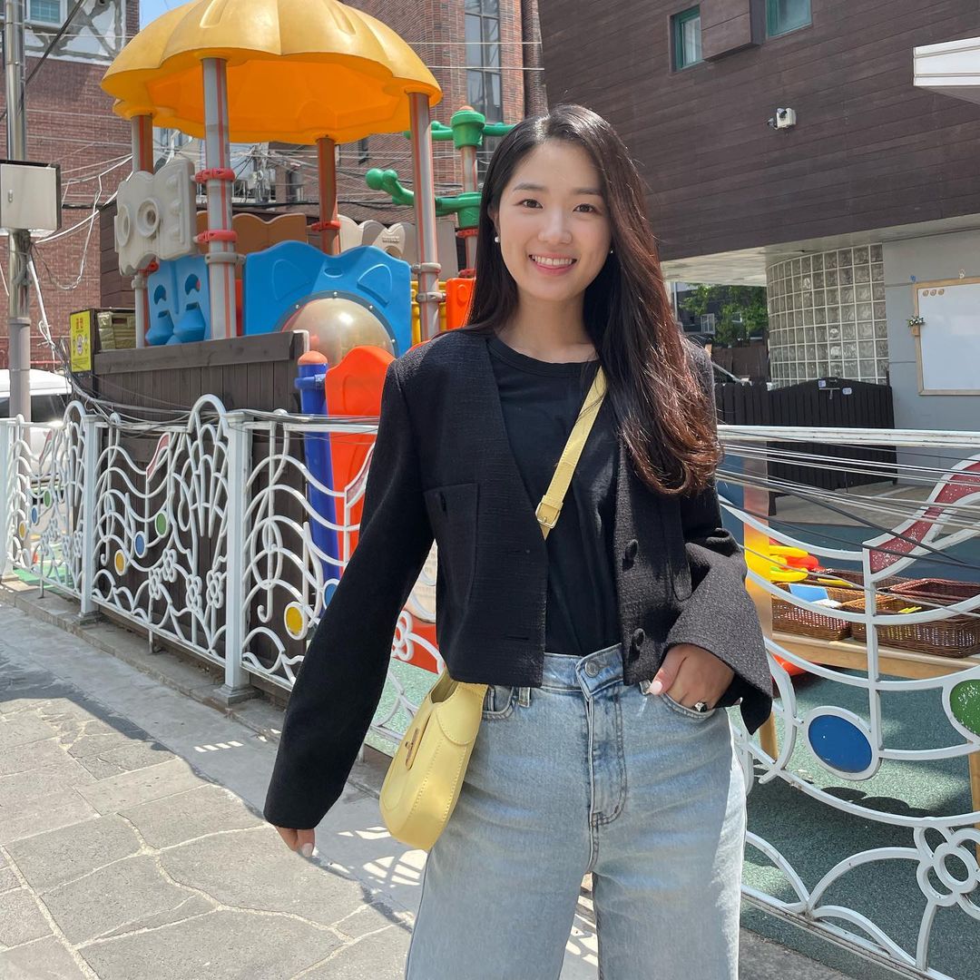 Style nữ chính ngôn tình gây sốt toàn cầu: Trẻ trung như nữ sinh, ít ai biết cô đã "ngấp nghé" tuổi 30- Ảnh 5.