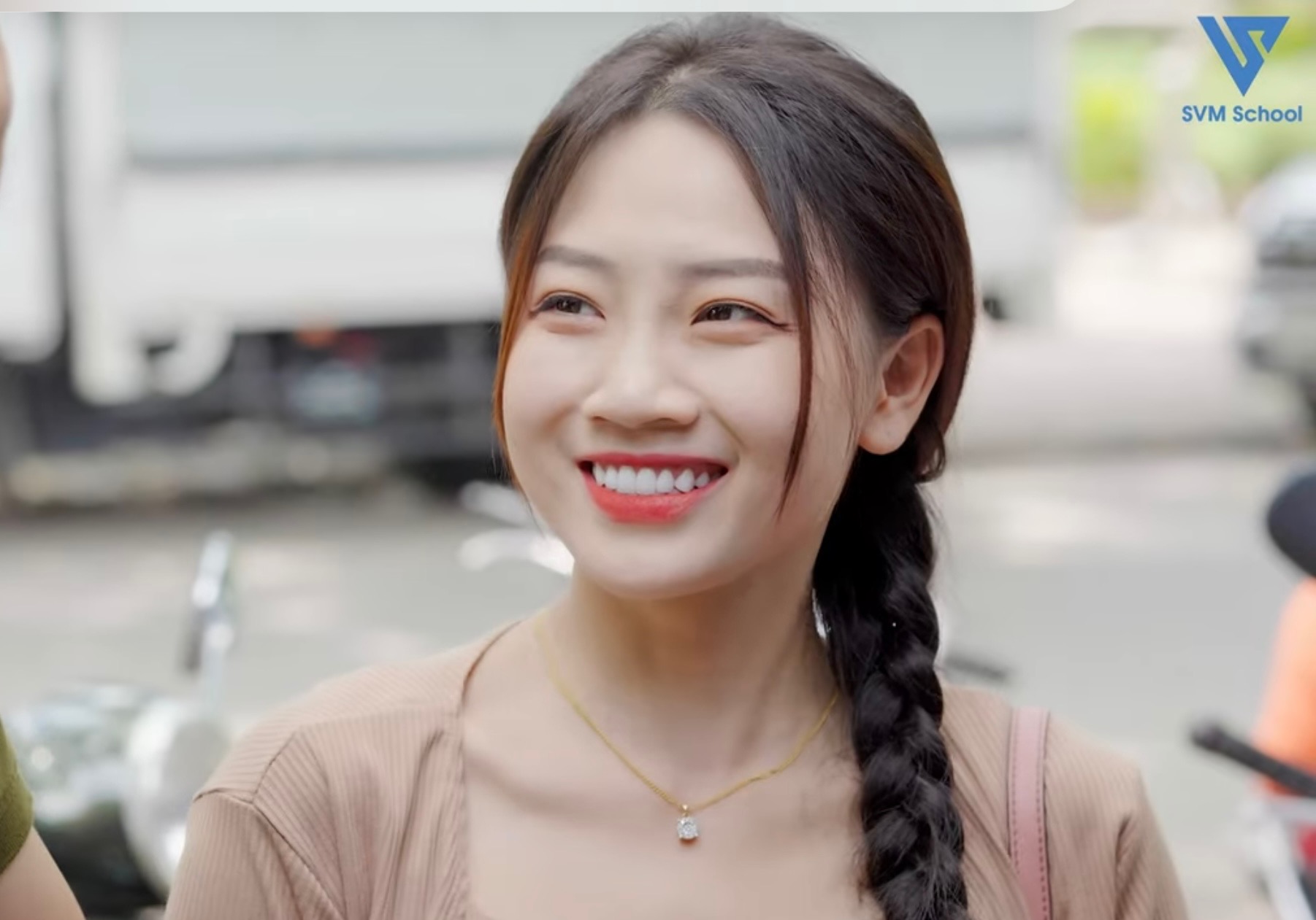 Lan Anh Hà SVM nổi tiếng với series "chủ tịch giả vờ và cái kết": Cuộc sống hiện tại thế nào?- Ảnh 2.
