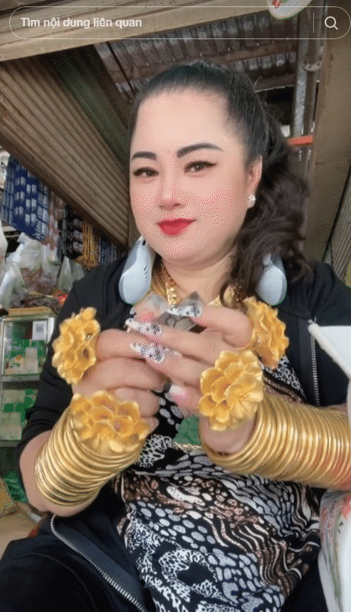 Hội "phú bà" miền tây gọi tên cô Út: Vàng đeo kín người, nhà có 6 chị em đều mê diện vàng- Ảnh 16.