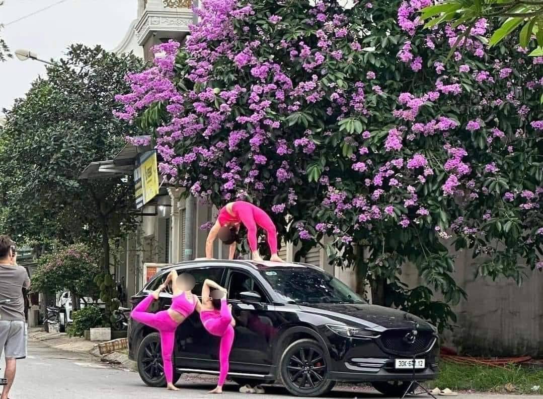 Bằng lăng chưa bao giờ đẹp đến thế, nhưng đừng biến đường phố thành studio chụp ảnh!- Ảnh 5.