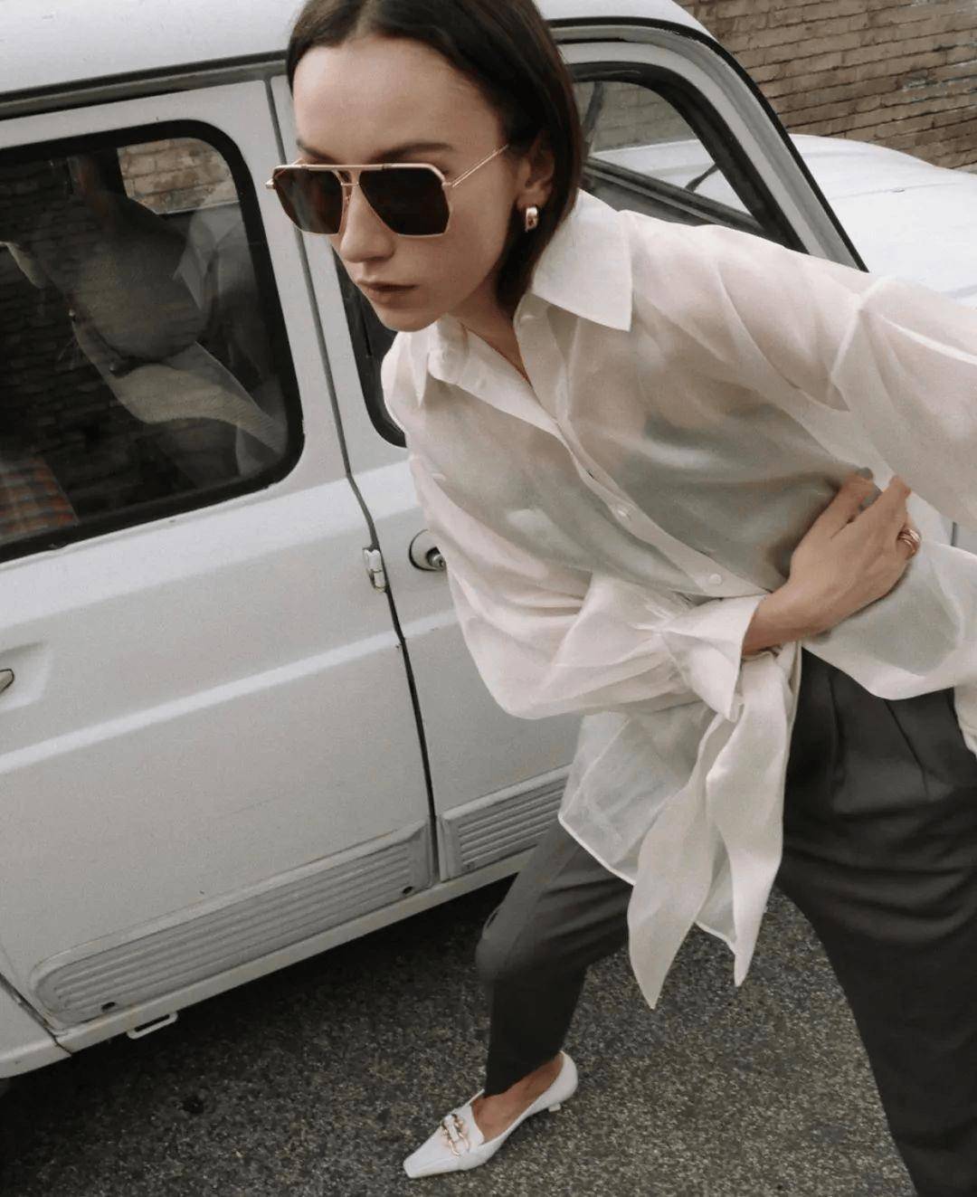 Không tự nhiên phụ nữ Pháp lại có cách ăn mặc quyến rũ như vậy, bởi họ biết bí quyết mua những set đồ này- Ảnh 23.