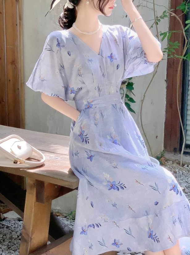 9 mẫu váy hoa dịu dàng như tiết trời tháng 5, nàng 30+ diện lên trẻ xinh tựa nữ chính ngôn tình- Ảnh 5.