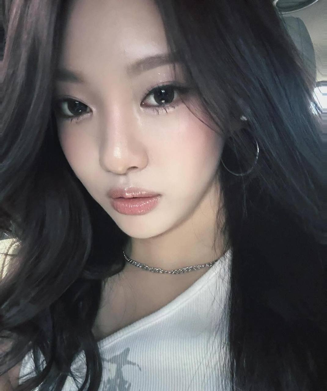 Tạo hình mới của "bản sao Jennie" có gì mà khiến ai nhìn cũng thấy cuốn?- Ảnh 9. Tạo hình mới của "bản sao Jennie" có gì mà khiến ai nhìn cũng thấy cuốn?- Ảnh 9.