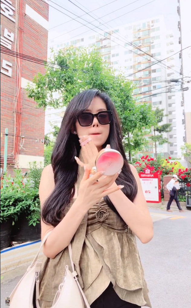Gái Việt sống ở Hàn khẳng định: Phái nữ xứ kim chi KHÔNG xài kem chống nắng như cách chị em Việt rỉ tai nhau- Ảnh 2.