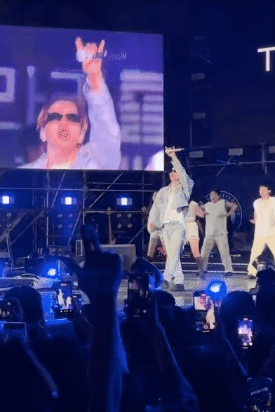 Thành viên trong sạch nhất BIGBANG biến trường Đại học thành concert quá đỉnh, đối lập Seungri làm gì cũng bị ghét- Ảnh 6. Thành viên trong sạch nhất BIGBANG biến trường Đại học thành concert quá đỉnh, đối lập Seungri làm gì cũng bị ghét- Ảnh 6.