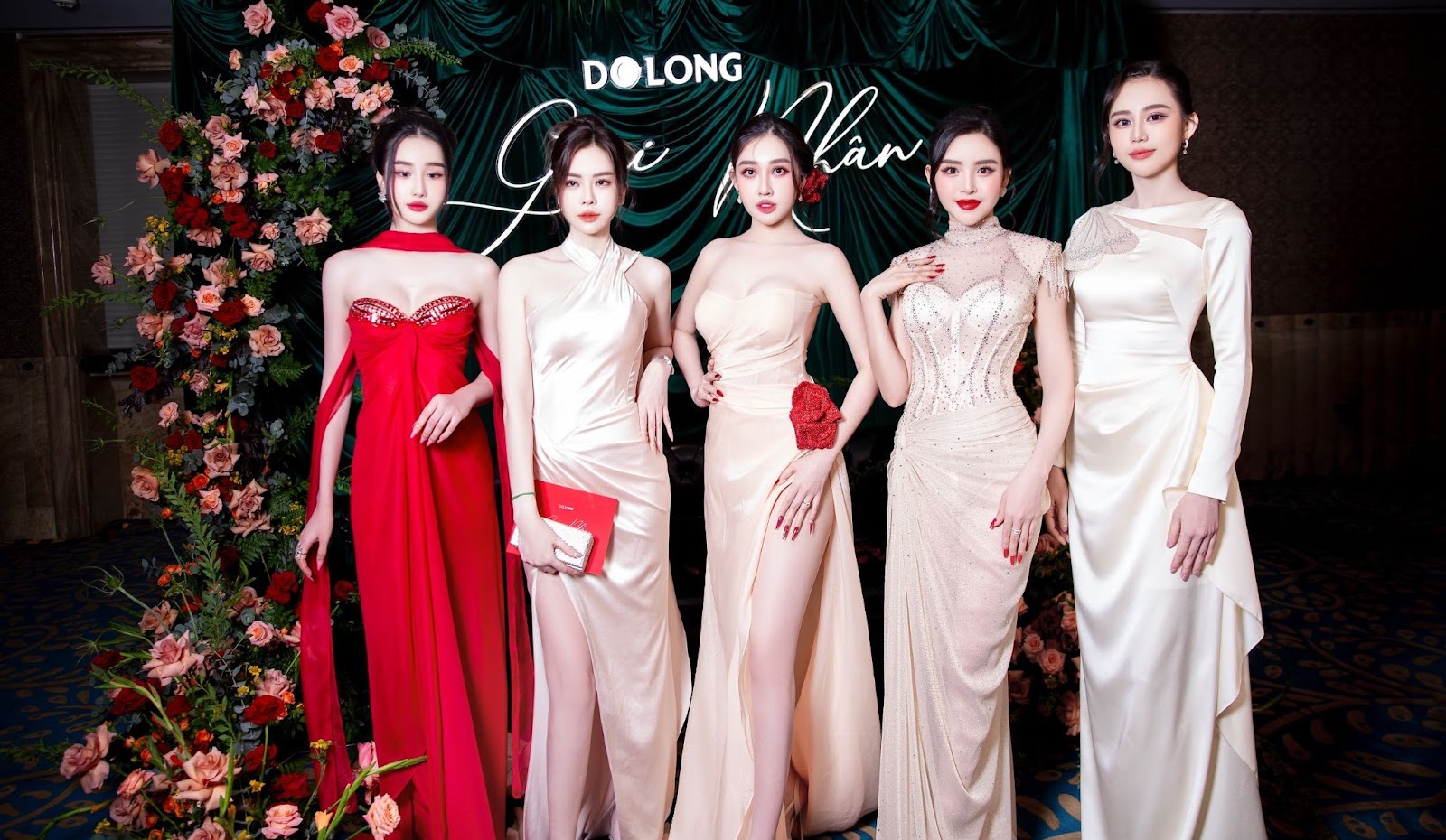 Huỳnh Thúy Anh kiều diễm và cuốn hút trong show “Giai Nhân” của NTK Đỗ Long- Ảnh 7. Huỳnh Thúy Anh kiều diễm và cuốn hút trong show “Giai Nhân” của NTK Đỗ Long- Ảnh 7.