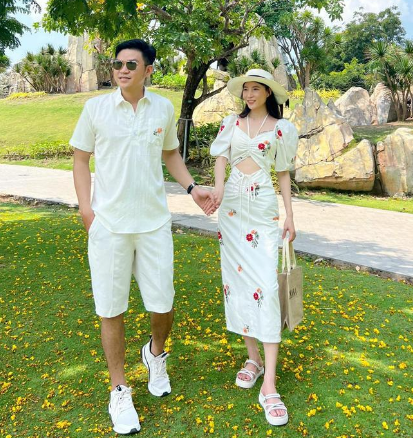 Mách mẹ 4 mẫu thời trang gia đình ấn tượng khi đi du lịch biển- Ảnh 5. Mách mẹ 4 mẫu thời trang gia đình ấn tượng khi đi du lịch biển- Ảnh 5.