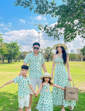 Mách mẹ 4 mẫu thời trang gia đình ấn tượng khi đi du lịch biển- Ảnh 7. Mách mẹ 4 mẫu thời trang gia đình ấn tượng khi đi du lịch biển- Ảnh 7.