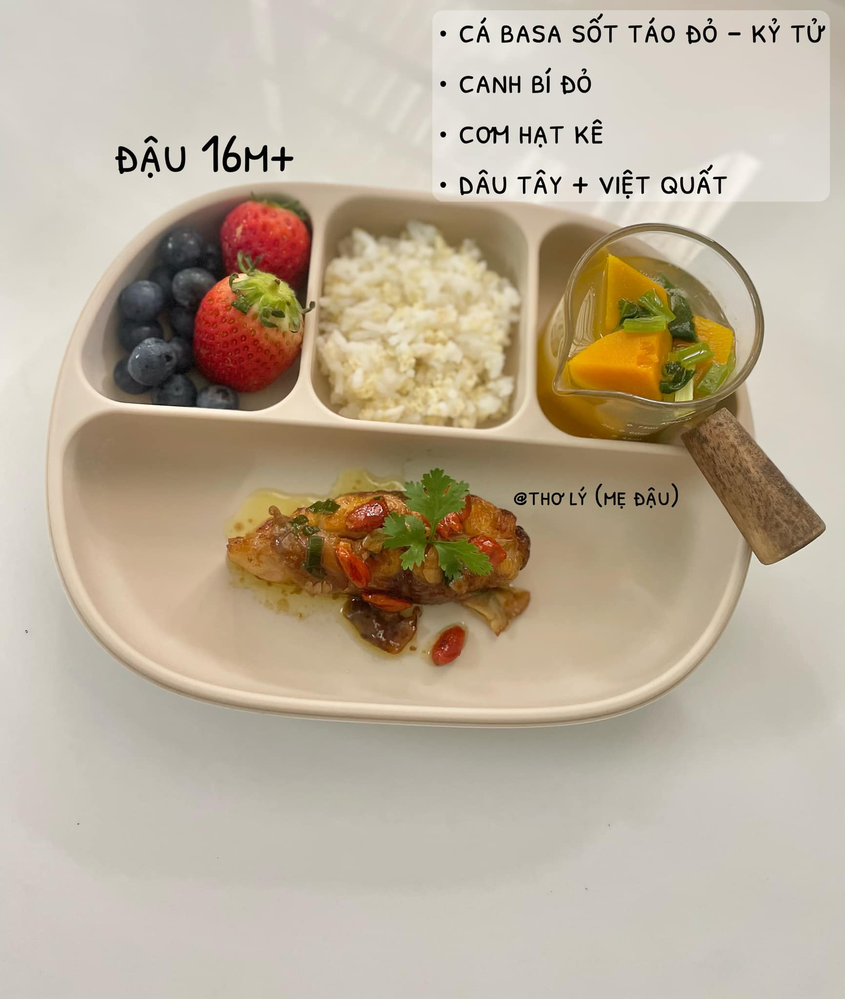 Em bé mê mẩn cơm mẹ nấu, lúc nào cũng mong đến giờ ăn, nhìn thực đơn là biết ngay lý do- Ảnh 4.