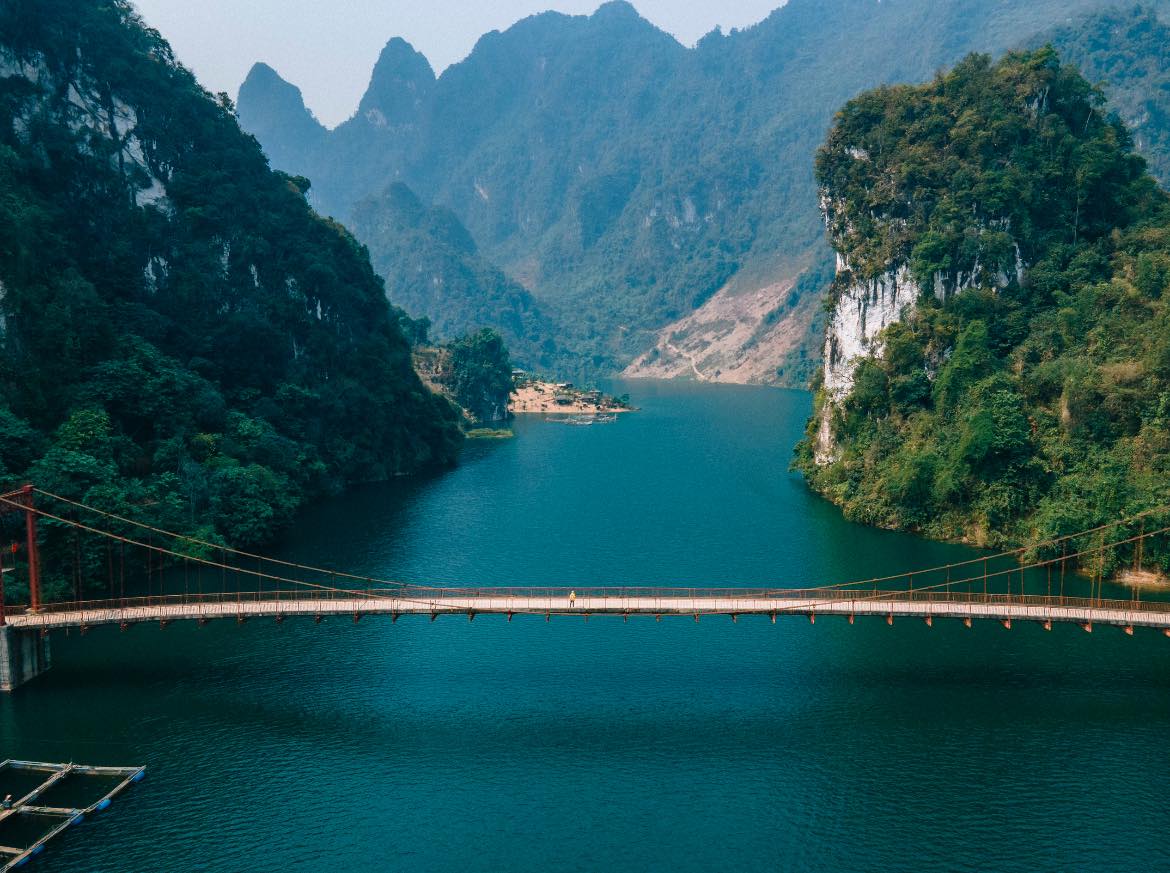 Phát hiện cây cầu treo đẹp như tranh vẽ giữa núi rừng Điện Biên, nhiều người không ngờ đây là khung cảnh tại Việt Nam- Ảnh 11.