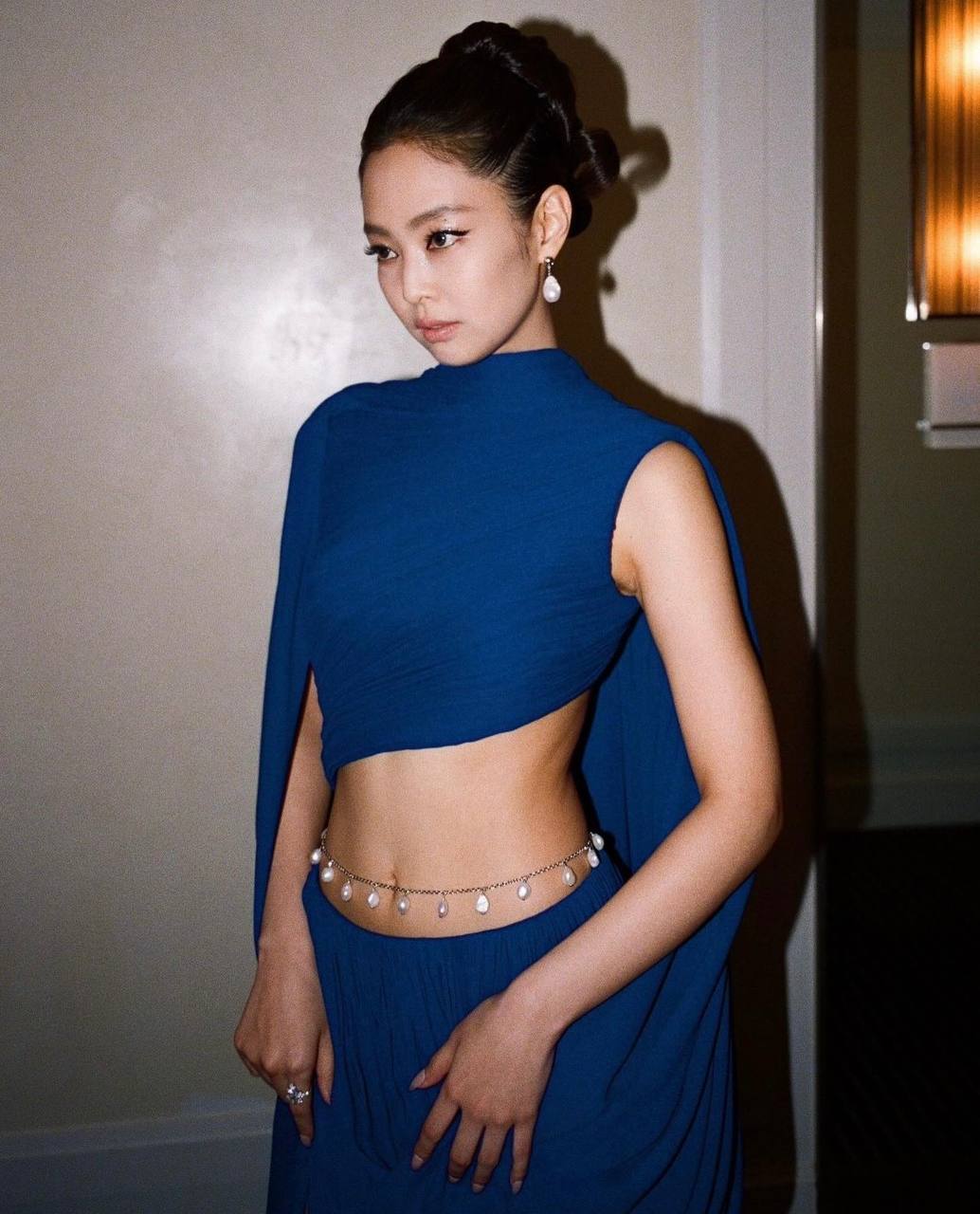 Kệ lời chê bai, Jennie vẫn ưng ý tạo hình tại Met Gala 2024, đặc biệt mê mẫu váy mất 200 giờ hoàn thành- Ảnh 12.