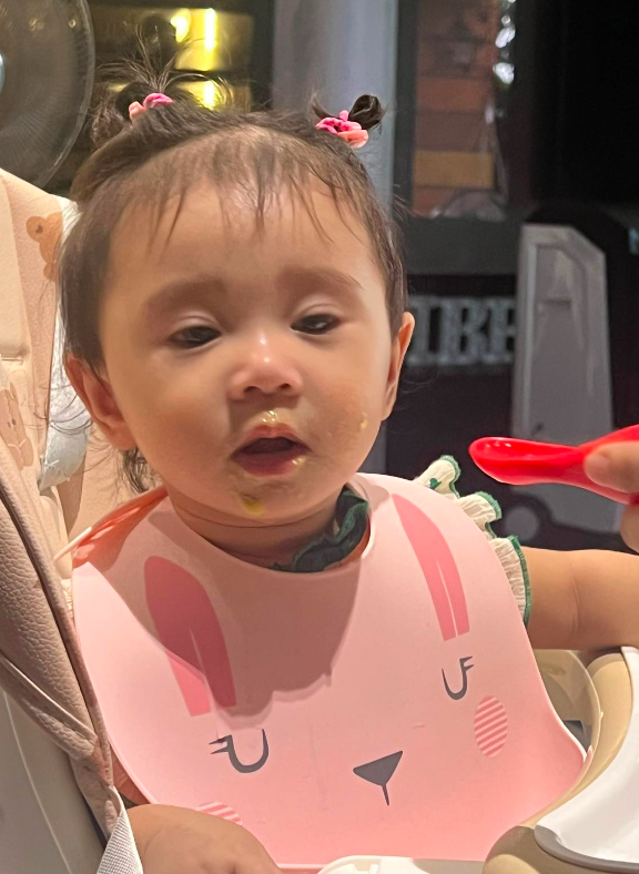 Bảo Anh tung ảnh "dìm hàng" con gái cưng nhưng lại bất ngờ bị cư dân mạng yêu cầu điều này- Ảnh 2. Bảo Anh tung ảnh "dìm hàng" con gái cưng nhưng lại bất ngờ bị cư dân mạng yêu cầu điều này- Ảnh 2.