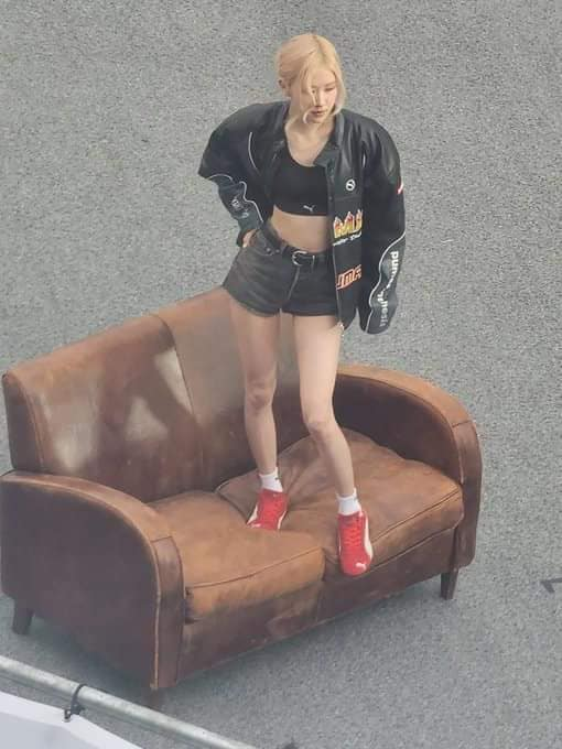 Rosé im ắng lạ thường giữa lúc BLACKPINK hoạt động năng suất?- Ảnh 5.