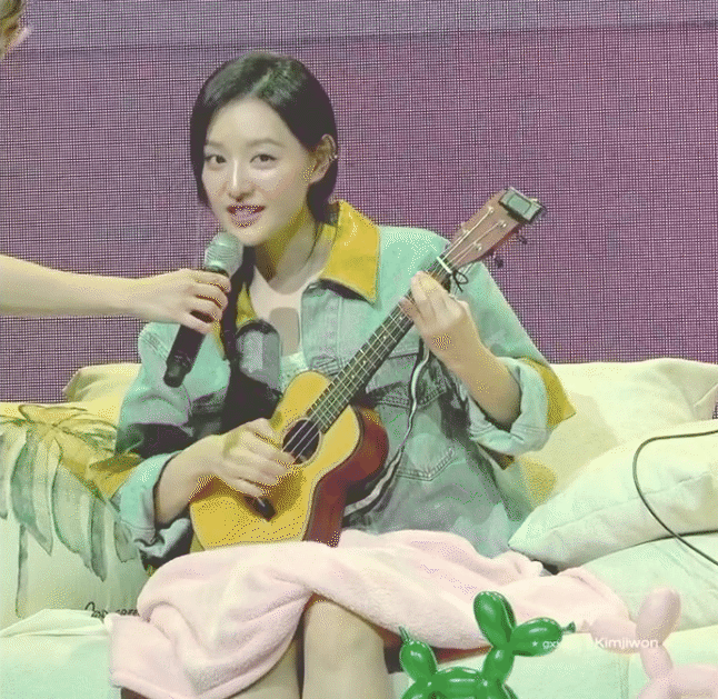 “Gái tài phiệt" hoá idol khoe giọng hát cực ngọt tại fanmeeting!- Ảnh 7.