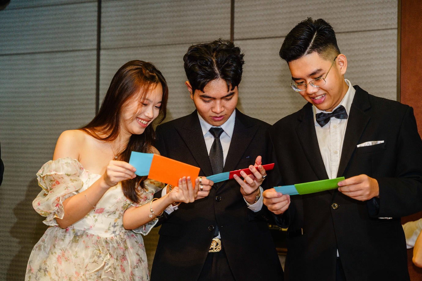 Cận cảnh nhan sắc "xinh yêu" của học sinh Royal School trong Prom cuối cấp: Lên đồ cực chất, catwalk siêu ngầu- Ảnh 6.