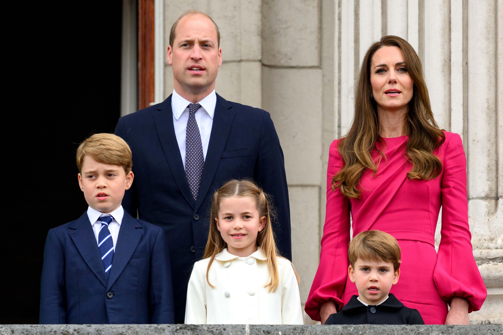 Công chúa Charlotte: "Truyền nhân" của cố Nữ vương Elizabeth II trong vai trò chị gái mẫu mực nhắc nhở cả George và Louis- Ảnh 2.