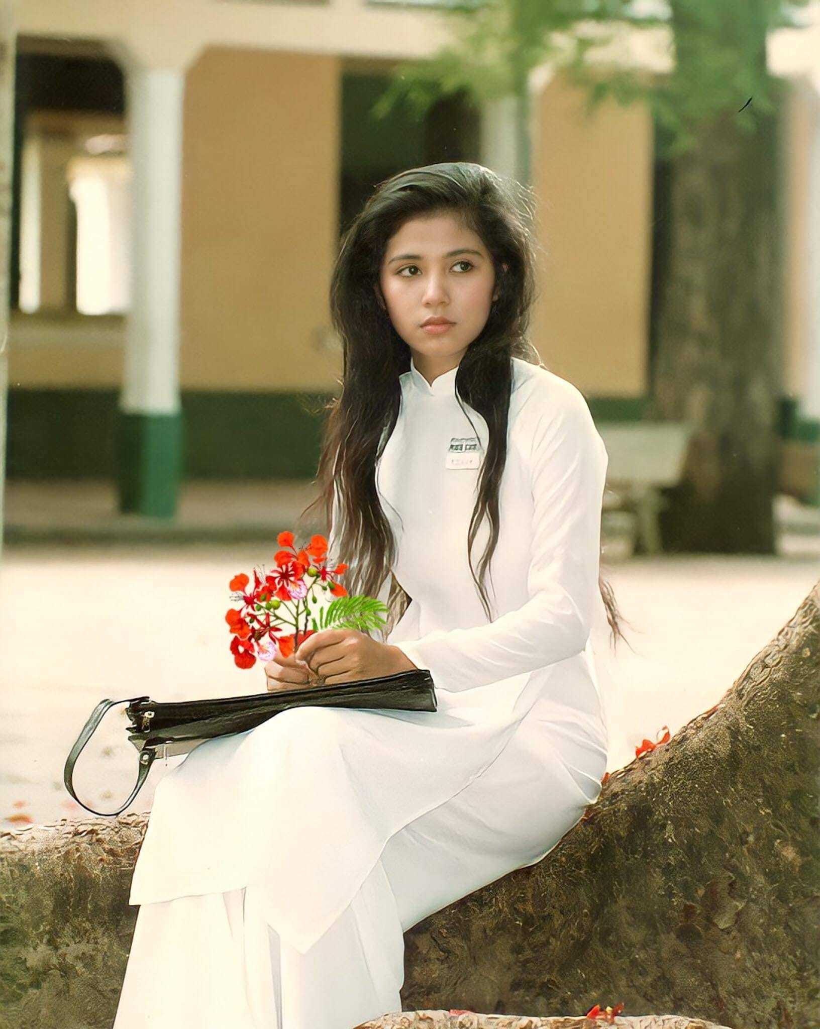 Chuyện ít ai biết về "Người đẹp Tây Đô" phiên bản đời thực: Từ tiểu thư quyền quý đến nữ tình báo "khét tiếng"- Ảnh 5. Chuyện ít ai biết về "Người đẹp Tây Đô" phiên bản đời thực: Từ tiểu thư quyền quý đến nữ tình báo "khét tiếng"- Ảnh 5.