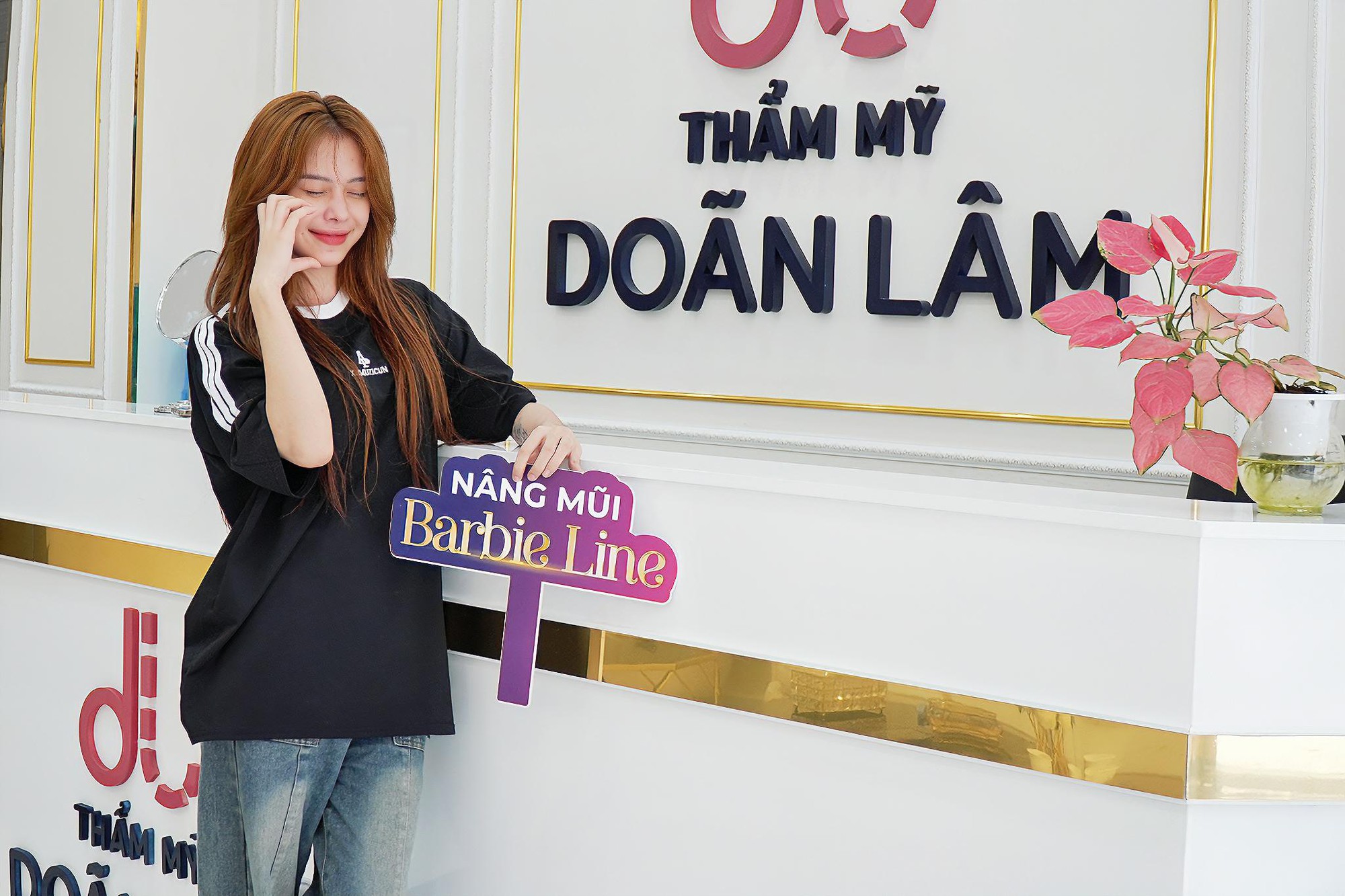 Hé lộ "bàn tay" đứng sau màn lột xác của TikToker Võ Nữ Ngân Hà- Ảnh 5.
