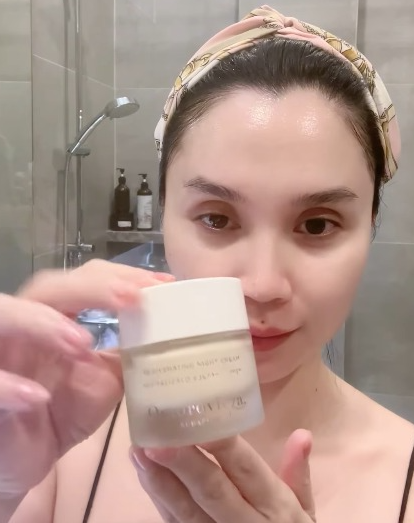 "Chị bán gạo" và chu trình skincare 14 bước, mẹ bắt chăm da từ năm 12 tuổi- Ảnh 15. "Chị bán gạo" và chu trình skincare 14 bước, mẹ bắt chăm da từ năm 12 tuổi- Ảnh 15.