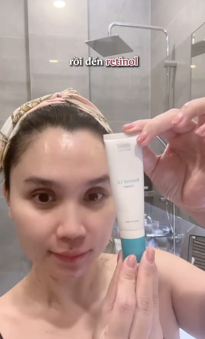 "Chị bán gạo" và chu trình skincare 14 bước, mẹ bắt chăm da từ năm 12 tuổi- Ảnh 11. "Chị bán gạo" và chu trình skincare 14 bước, mẹ bắt chăm da từ năm 12 tuổi- Ảnh 11.