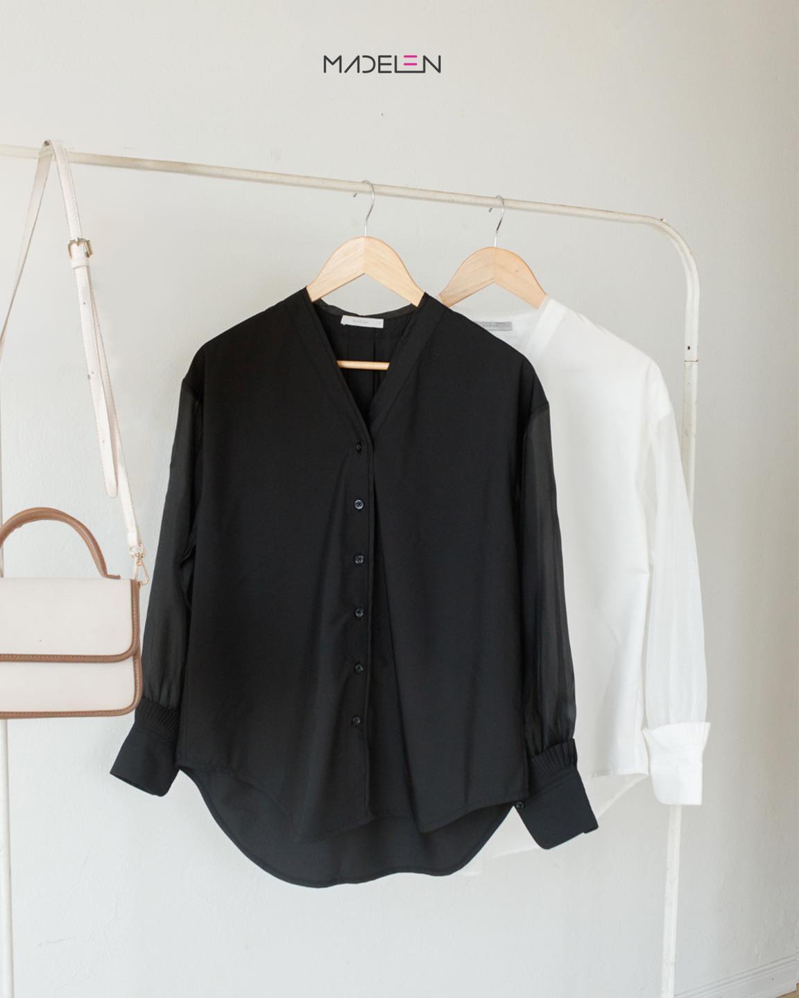 5 mẫu áo dành cho những ai đang theo đuổi phong cách thời trang tối giản- Ảnh 15. 5 mẫu áo dành cho những ai đang theo đuổi phong cách thời trang tối giản- Ảnh 15.