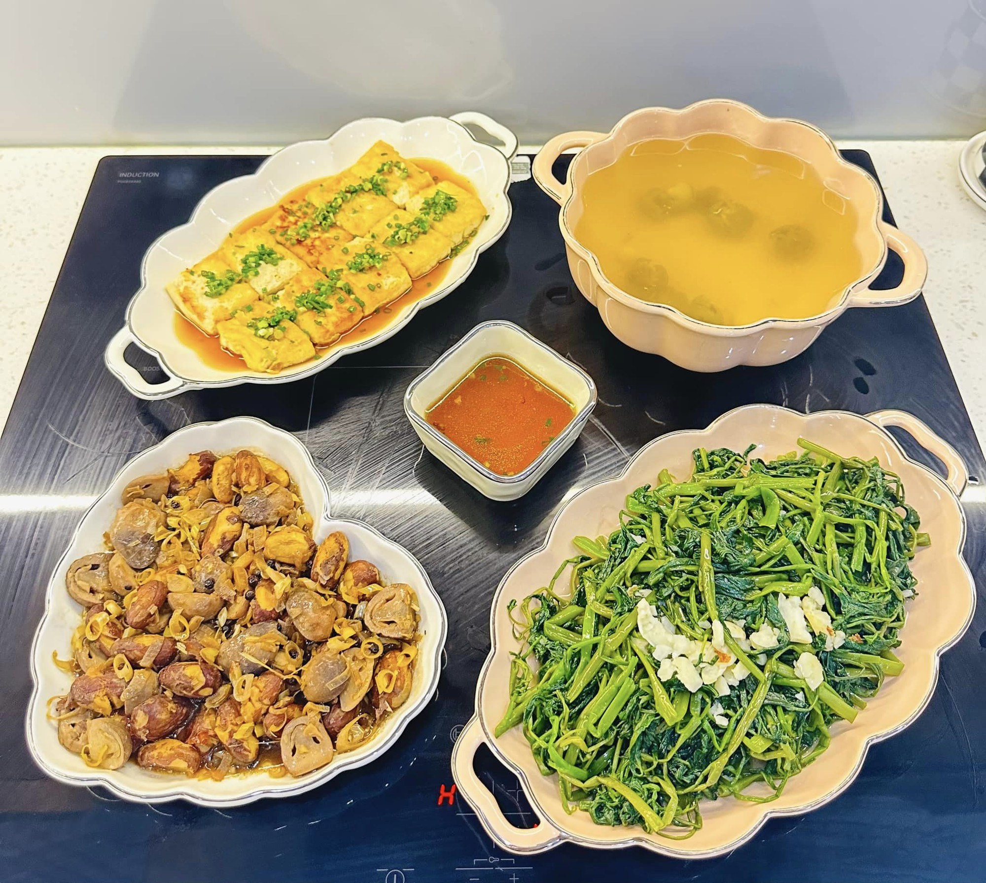 Thắc mắc sao mẹ nấu cả tuần không trùng món, nhìn danh sách siêu tâm huyết này là hiểu, hội chị em học hỏi ngay- Ảnh 17. Thắc mắc sao mẹ nấu cả tuần không trùng món, nhìn danh sách siêu tâm huyết này là hiểu, hội chị em học hỏi ngay- Ảnh 17.